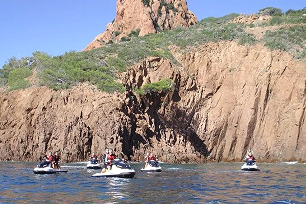 Jet ski, randonnée estérel au départ du Port de Saint-Aygulf